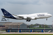 Lufthansa Boeing 747-430 (D-ABVM) at  Hamburg - Fuhlsbuettel (Helmut Schmidt), Germany