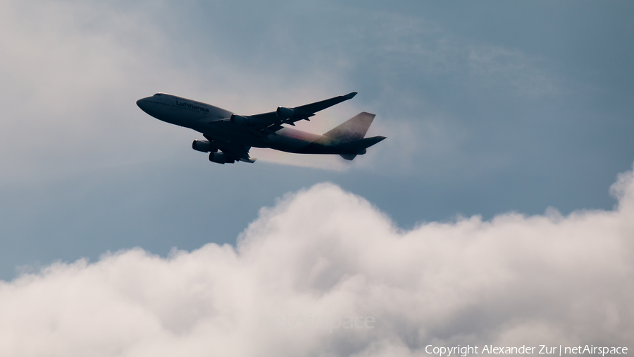 Lufthansa Boeing 747-430 (D-ABVM) | Photo 637560