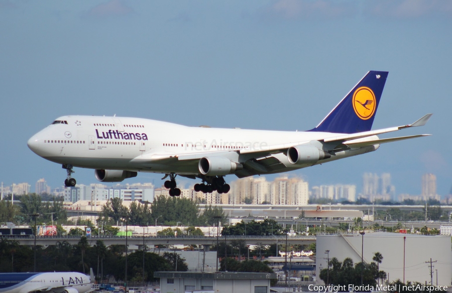 Lufthansa Boeing 747-430 (D-ABVP) | Photo 570614