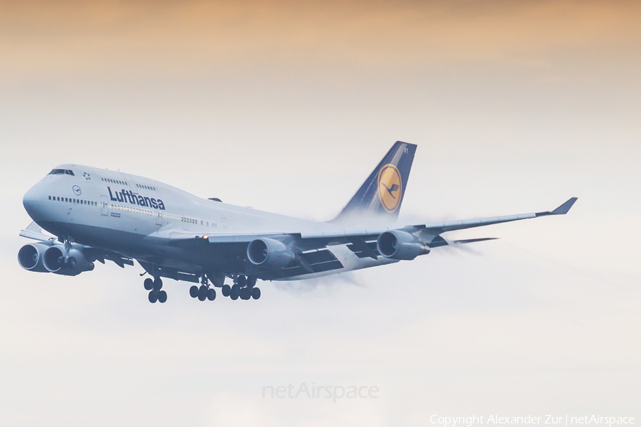 Lufthansa Boeing 747-430 (D-ABVT) | Photo 104925