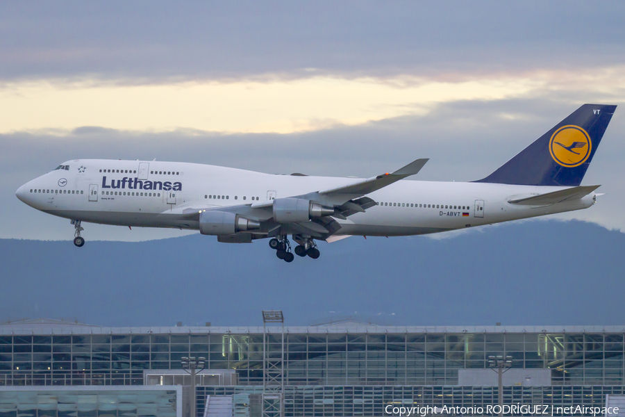 Lufthansa Boeing 747-430 (D-ABVT) | Photo 249741
