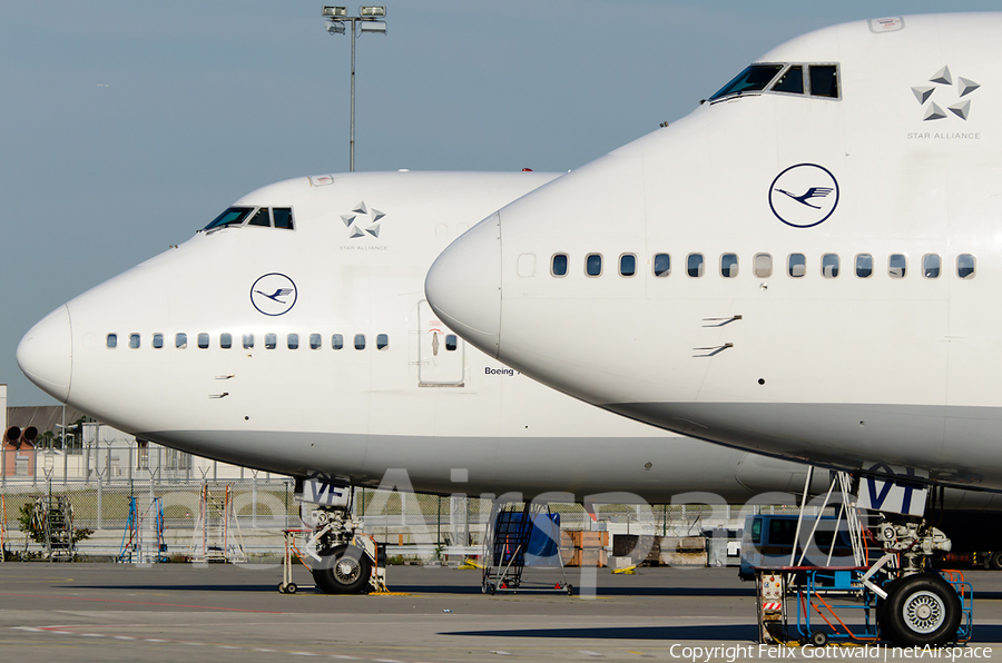 Lufthansa Boeing 747-430 (D-ABVT) | Photo 8952