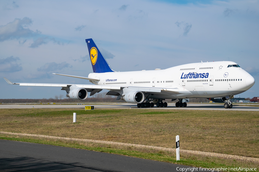 Lufthansa Boeing 747-430 (D-ABVU) | Photo 560082