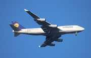 Lufthansa Boeing 747-430 (D-ABVU) at  Orlando - International (McCoy), United States