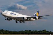 Lufthansa Boeing 747-430 (D-ABVW) at  Hamburg - Fuhlsbuettel (Helmut Schmidt), Germany
