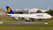 Lufthansa Boeing 747-430 (D-ABVW) at  Hamburg - Fuhlsbuettel (Helmut Schmidt), Germany