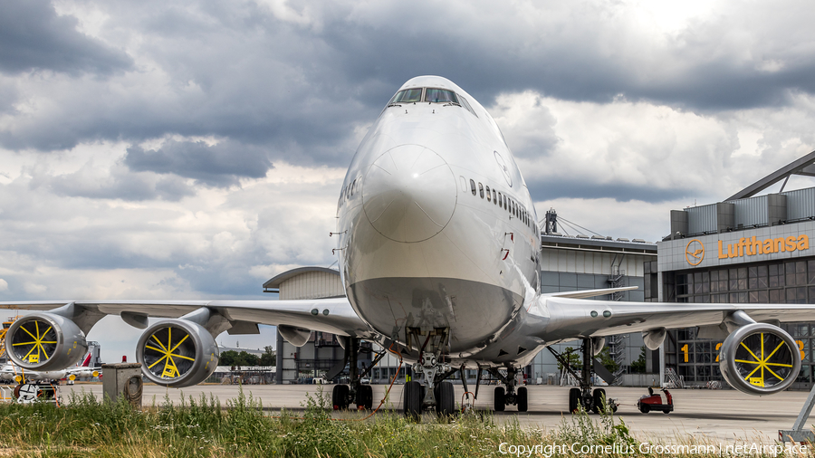 Lufthansa Boeing 747-430 (D-ABVW) | Photo 392679