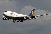 Lufthansa Boeing 747-430 (D-ABVZ) at  Hamburg - Fuhlsbuettel (Helmut Schmidt), Germany