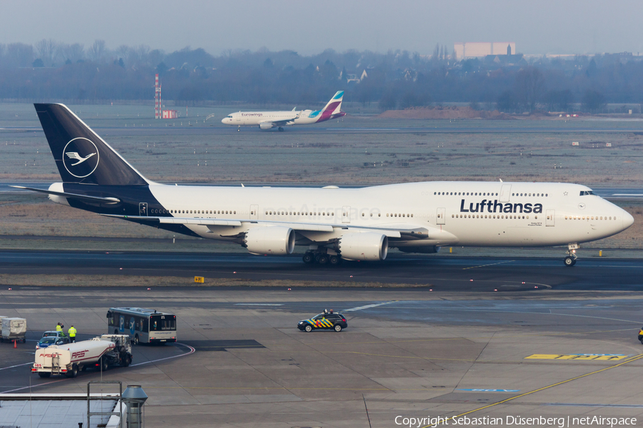 Lufthansa Boeing 747-830 (D-ABYA) | Photo 222692