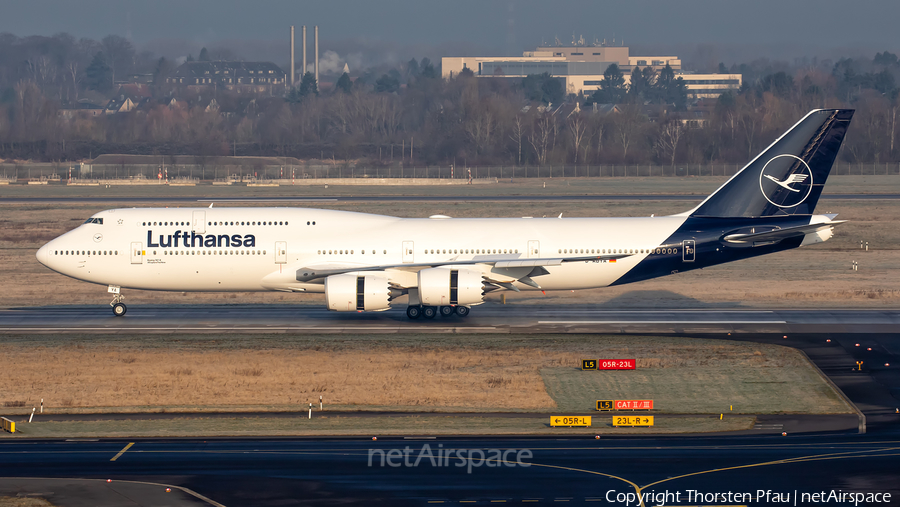 Lufthansa Boeing 747-830 (D-ABYA) | Photo 442103