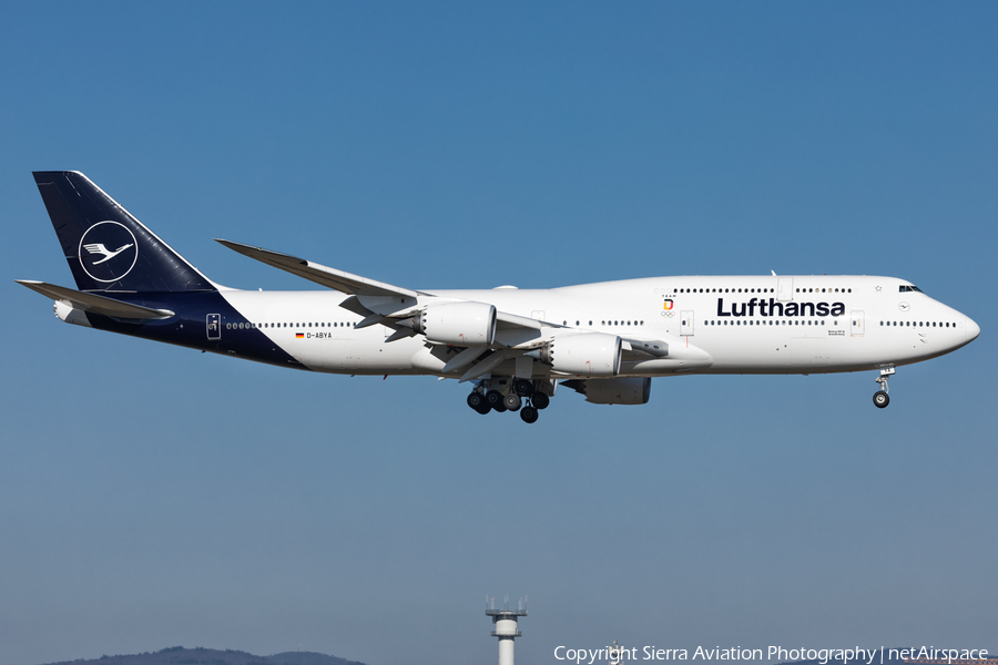 Lufthansa Boeing 747-830 (D-ABYA) | Photo 323260