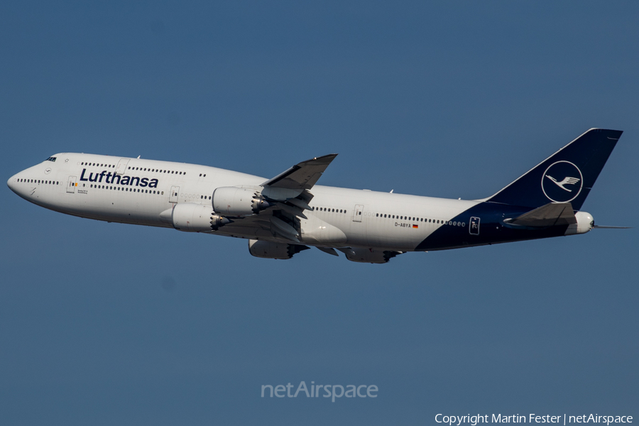 Lufthansa Boeing 747-830 (D-ABYA) | Photo 404093