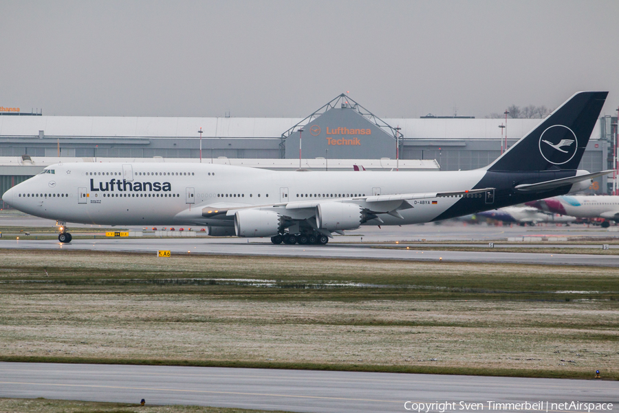 Lufthansa Boeing 747-830 (D-ABYA) | Photo 216897