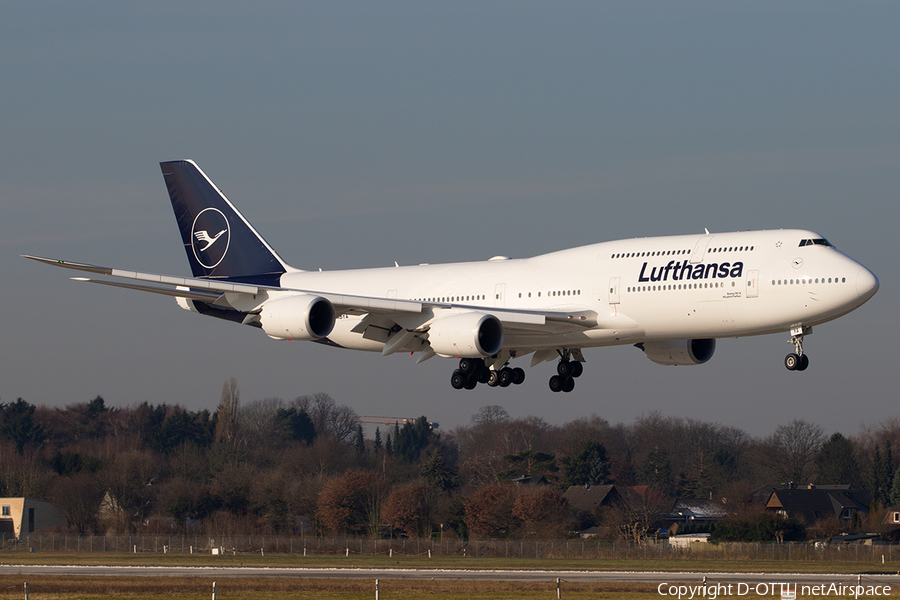 Lufthansa Boeing 747-830 (D-ABYA) | Photo 218305