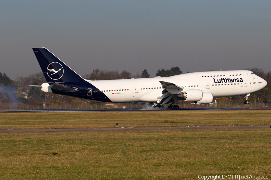 Lufthansa Boeing 747-830 (D-ABYA) | Photo 218307
