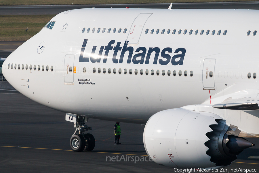 Lufthansa Boeing 747-830 (D-ABYA) | Photo 218346