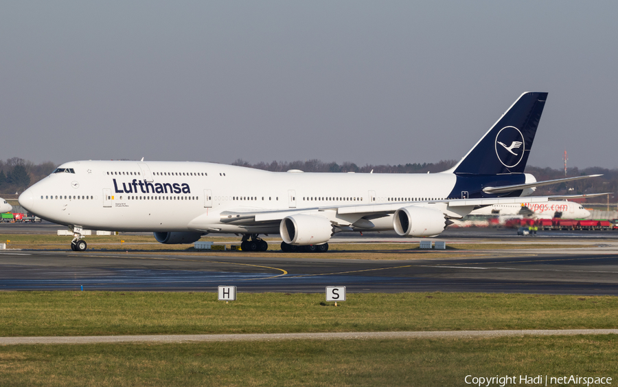 Lufthansa Boeing 747-830 (D-ABYA) | Photo 218351