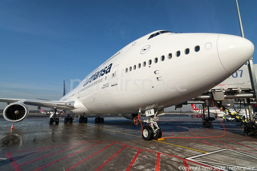 Lufthansa Boeing 747-830 (D-ABYA) | Photo 218359