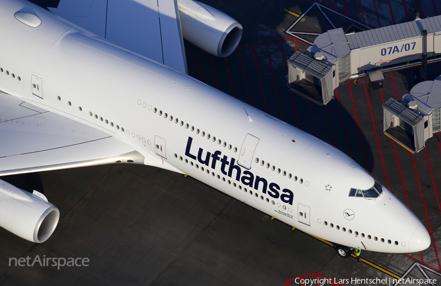 Lufthansa Boeing 747-830 (D-ABYA) | Photo 218386