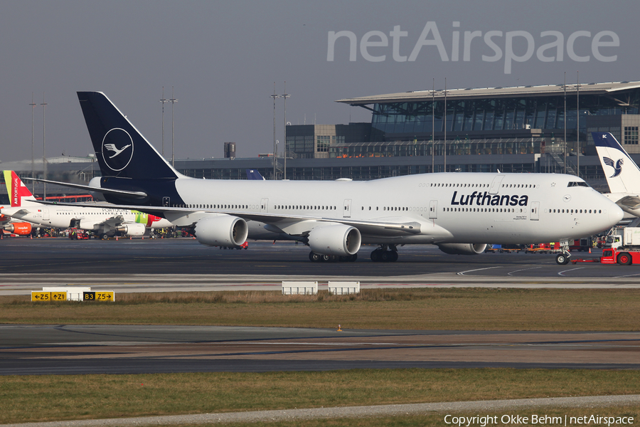 Lufthansa Boeing 747-830 (D-ABYA) | Photo 218815