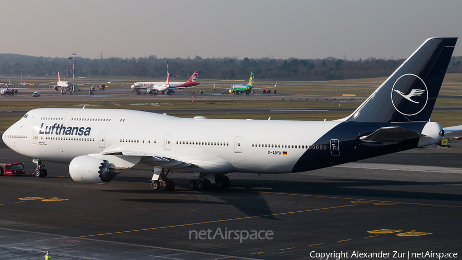 Lufthansa Boeing 747-830 (D-ABYA) | Photo 219051