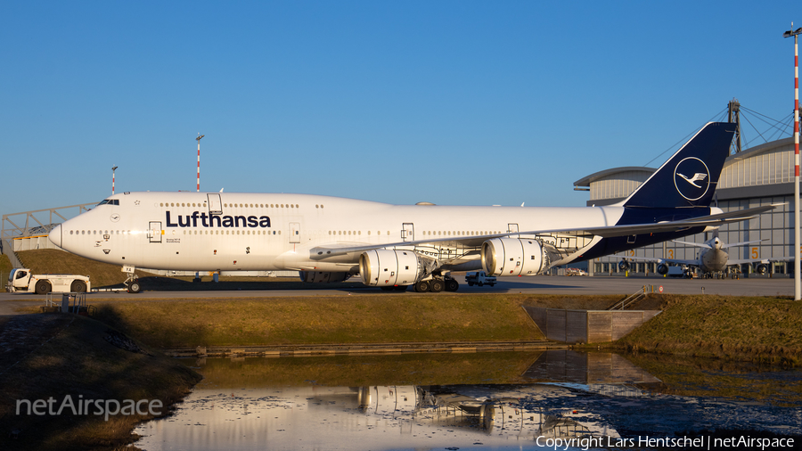 Lufthansa Boeing 747-830 (D-ABYA) | Photo 434223