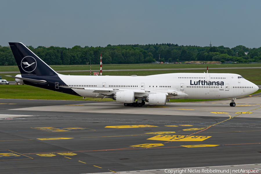 Lufthansa Boeing 747-830 (D-ABYA) | Photo 450954