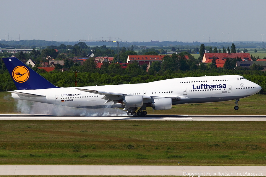 Lufthansa Boeing 747-830 (D-ABYA) | Photo 9657