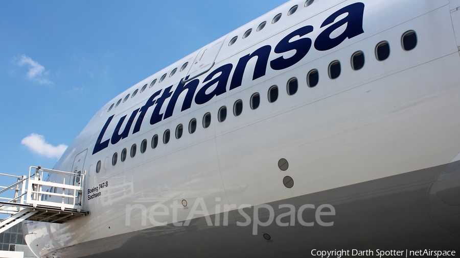Lufthansa Boeing 747-830 (D-ABYC) | Photo 210343