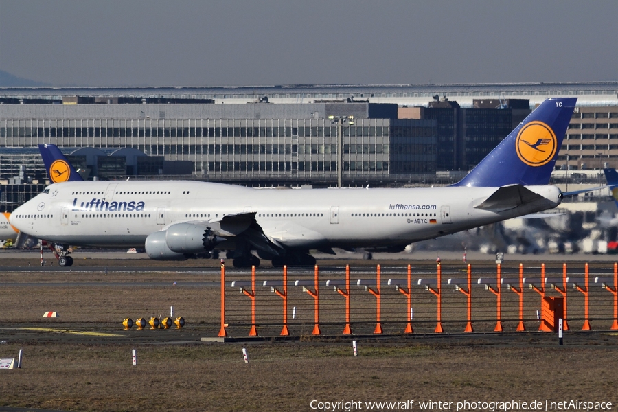 Lufthansa Boeing 747-830 (D-ABYC) | Photo 338030