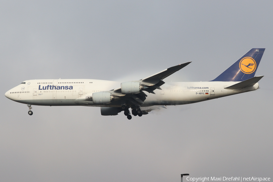 Lufthansa Boeing 747-830 (D-ABYC) | Photo 489012