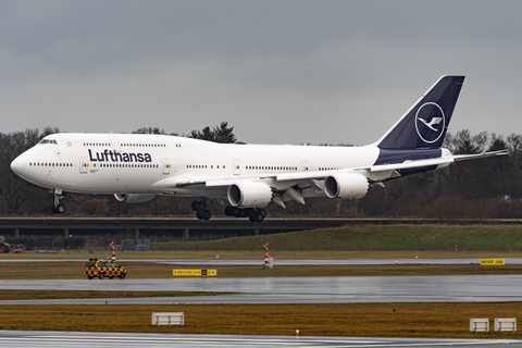 Lufthansa Boeing 747-830 (D-ABYC) at  Hamburg - Fuhlsbuettel (Helmut Schmidt), Germany