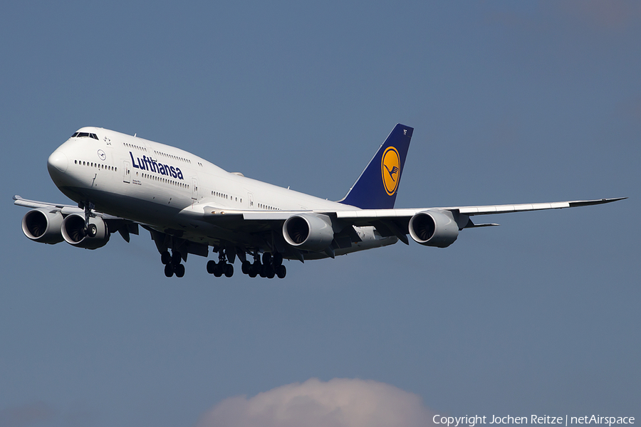 Lufthansa Boeing 747-830 (D-ABYF) | Photo 84893