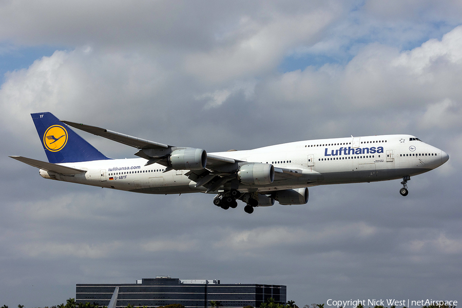Lufthansa Boeing 747-830 (D-ABYF) | Photo 553164