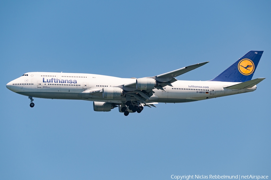 Lufthansa Boeing 747-830 (D-ABYG) | Photo 680884
