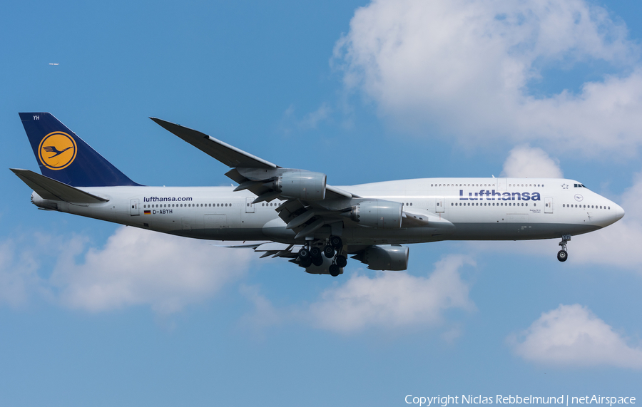 Lufthansa Boeing 747-830 (D-ABYH) | Photo 243246