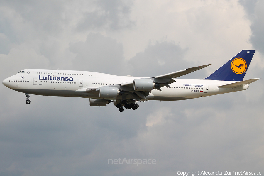 Lufthansa Boeing 747-830 (D-ABYH) | Photo 69047