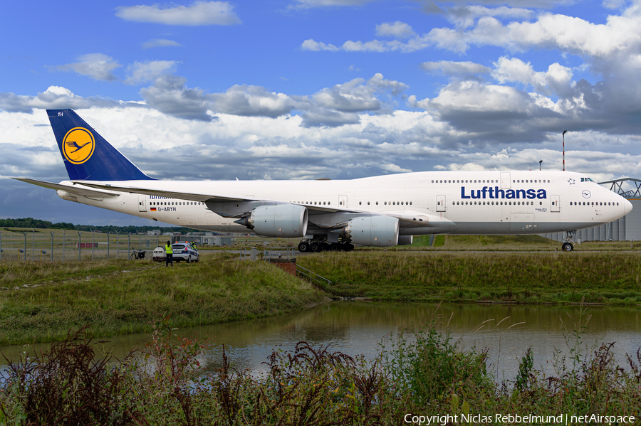 Lufthansa Boeing 747-830 (D-ABYH) | Photo 400614