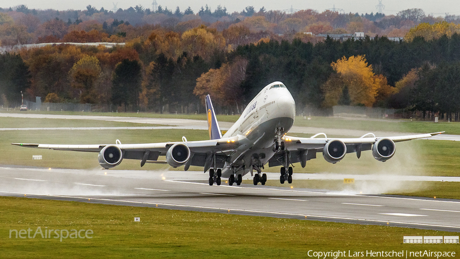 Lufthansa Boeing 747-830 (D-ABYH) | Photo 411773