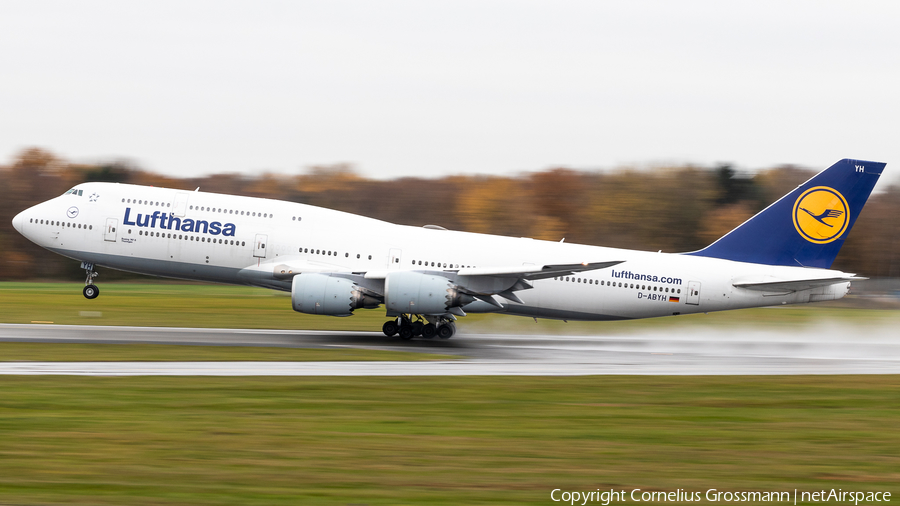 Lufthansa Boeing 747-830 (D-ABYH) | Photo 411774