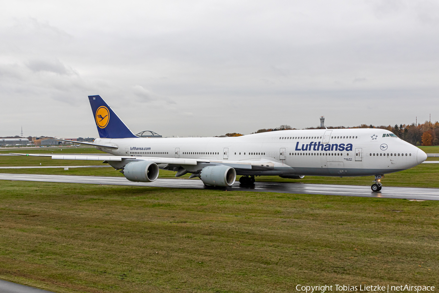 Lufthansa Boeing 747-830 (D-ABYH) | Photo 411783