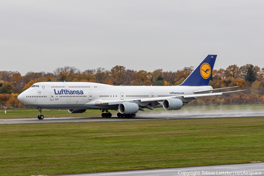 Lufthansa Boeing 747-830 (D-ABYH) | Photo 411784