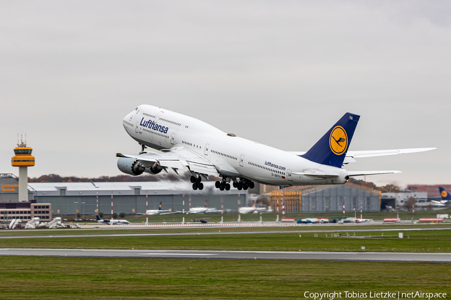 Lufthansa Boeing 747-830 (D-ABYH) | Photo 411787