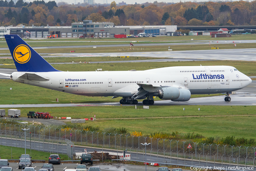 Lufthansa Boeing 747-830 (D-ABYH) | Photo 411866