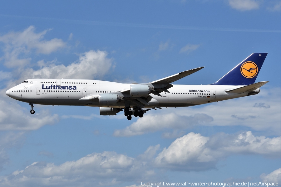 Lufthansa Boeing 747-830 (D-ABYI) | Photo 416691