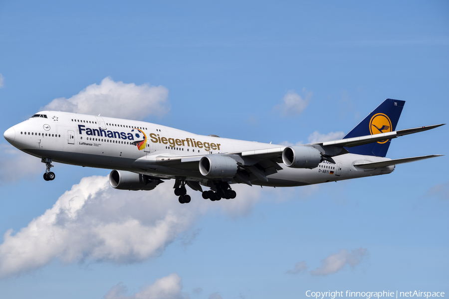 Lufthansa Boeing 747-830 (D-ABYI) | Photo 422496