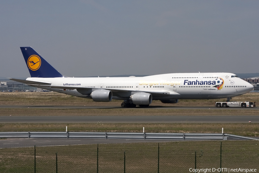 Lufthansa Boeing 747-830 (D-ABYI) | Photo 447784