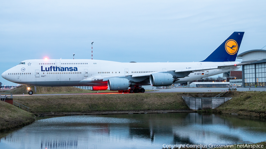 Lufthansa Boeing 747-830 (D-ABYI) | Photo 416959