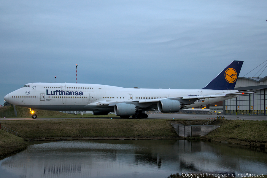 Lufthansa Boeing 747-830 (D-ABYI) | Photo 419667