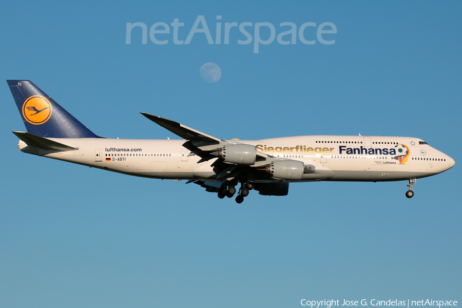 Lufthansa Boeing 747-830 (D-ABYI) | Photo 115447